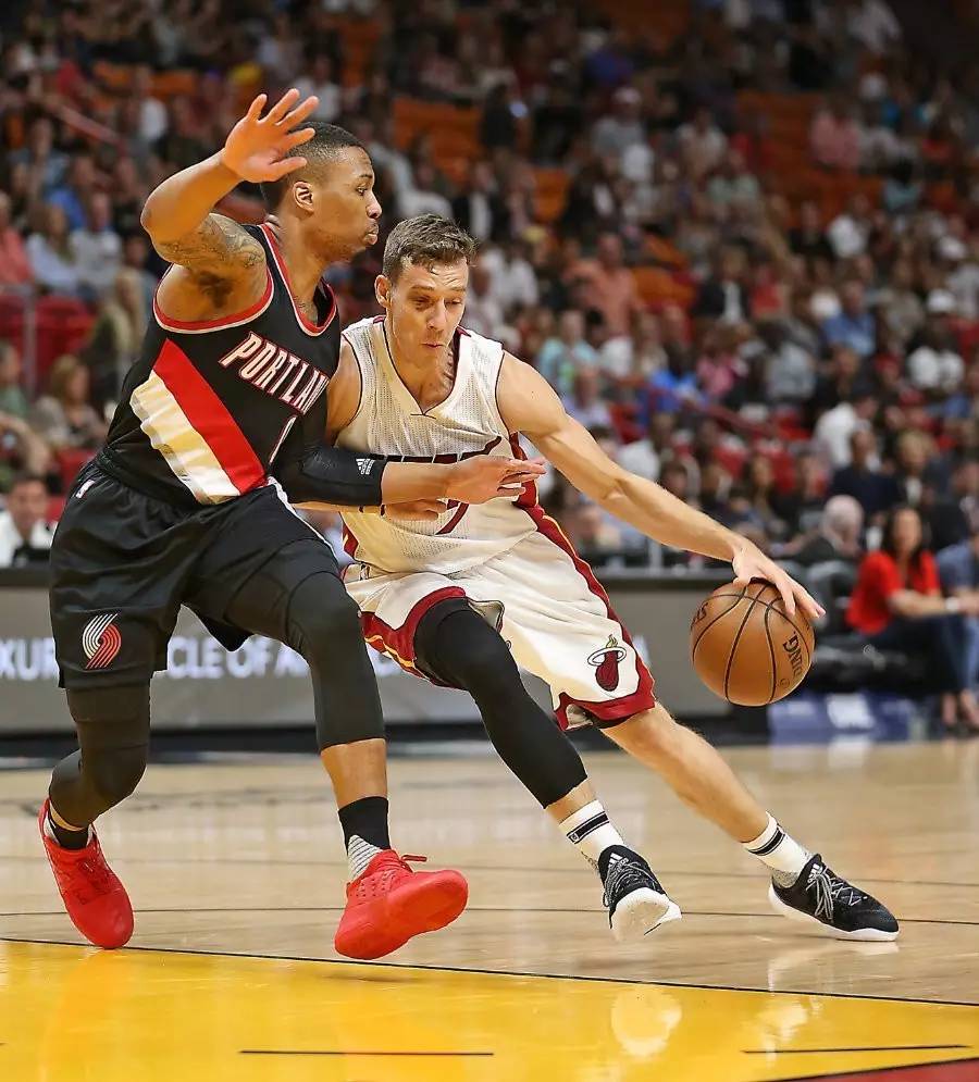 红牛二队横扫威廉姆斯，拉塞尔点燃赛场