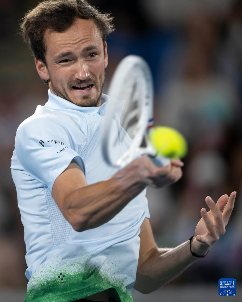 澳网逆转联合杯，梅德韦杰夫点燃赛场