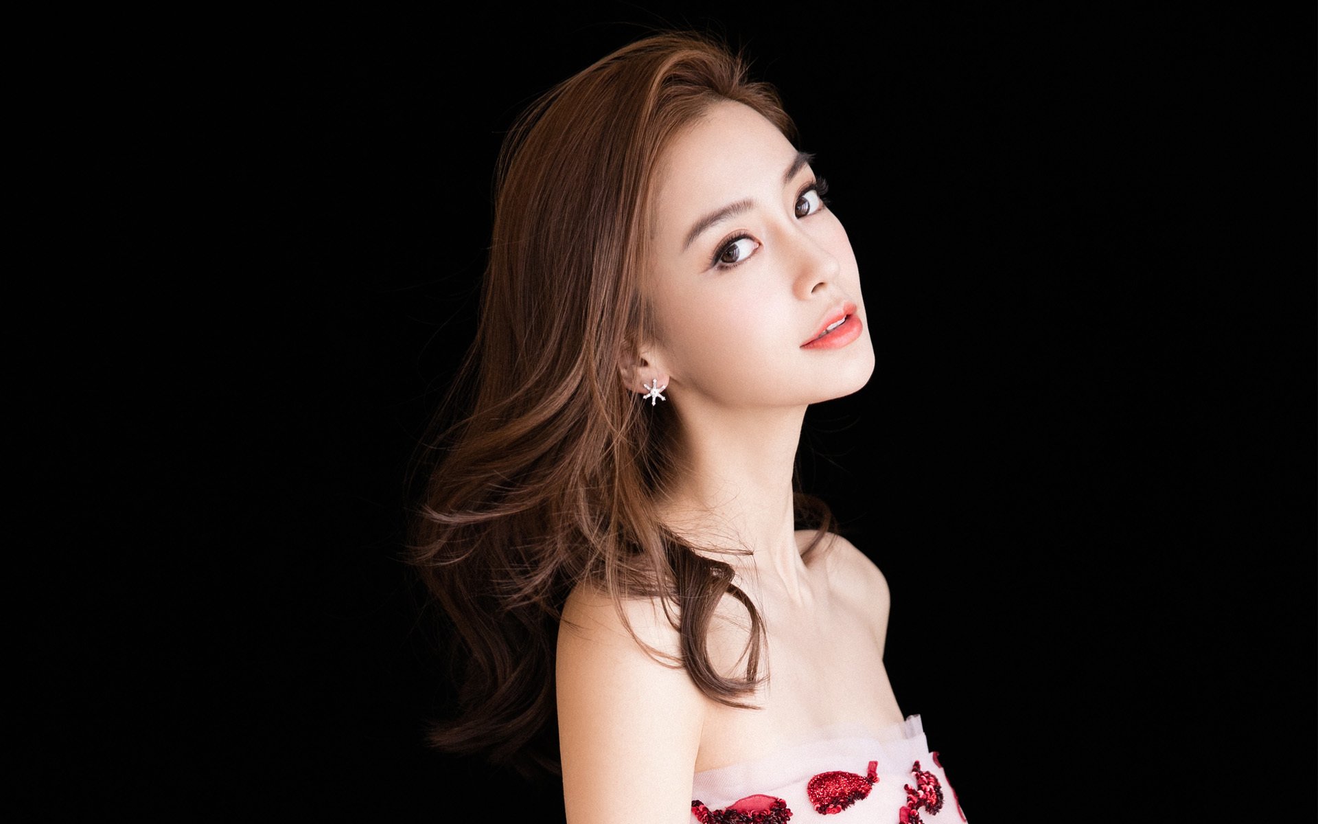 一剑封喉,卡拉斯科的绿茵魔术与摩洛哥以寡敌众的战术胜利