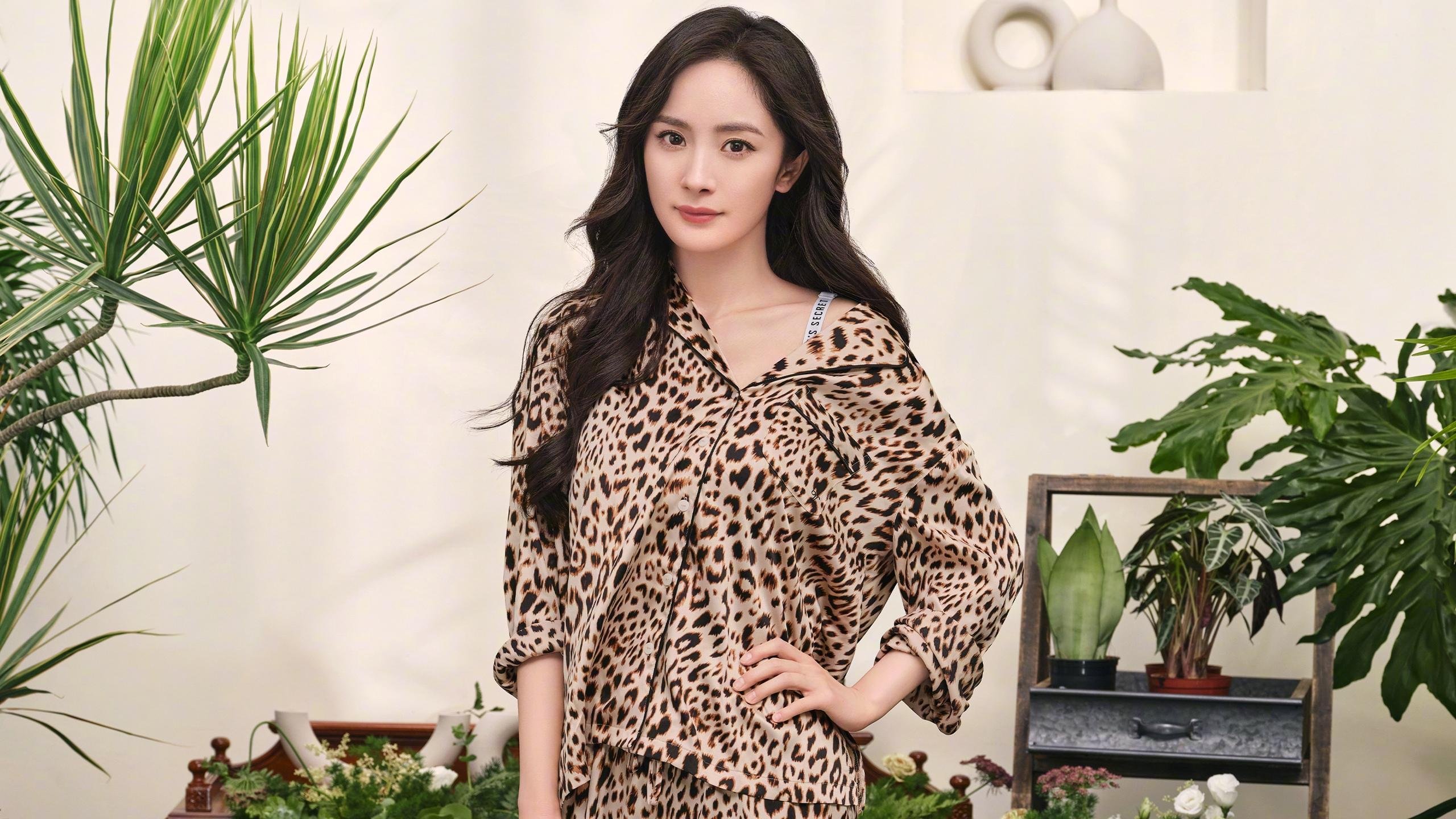 冰与火的对决,雷诺车队轻取迈凯伦,佩雷兹点燃赛场