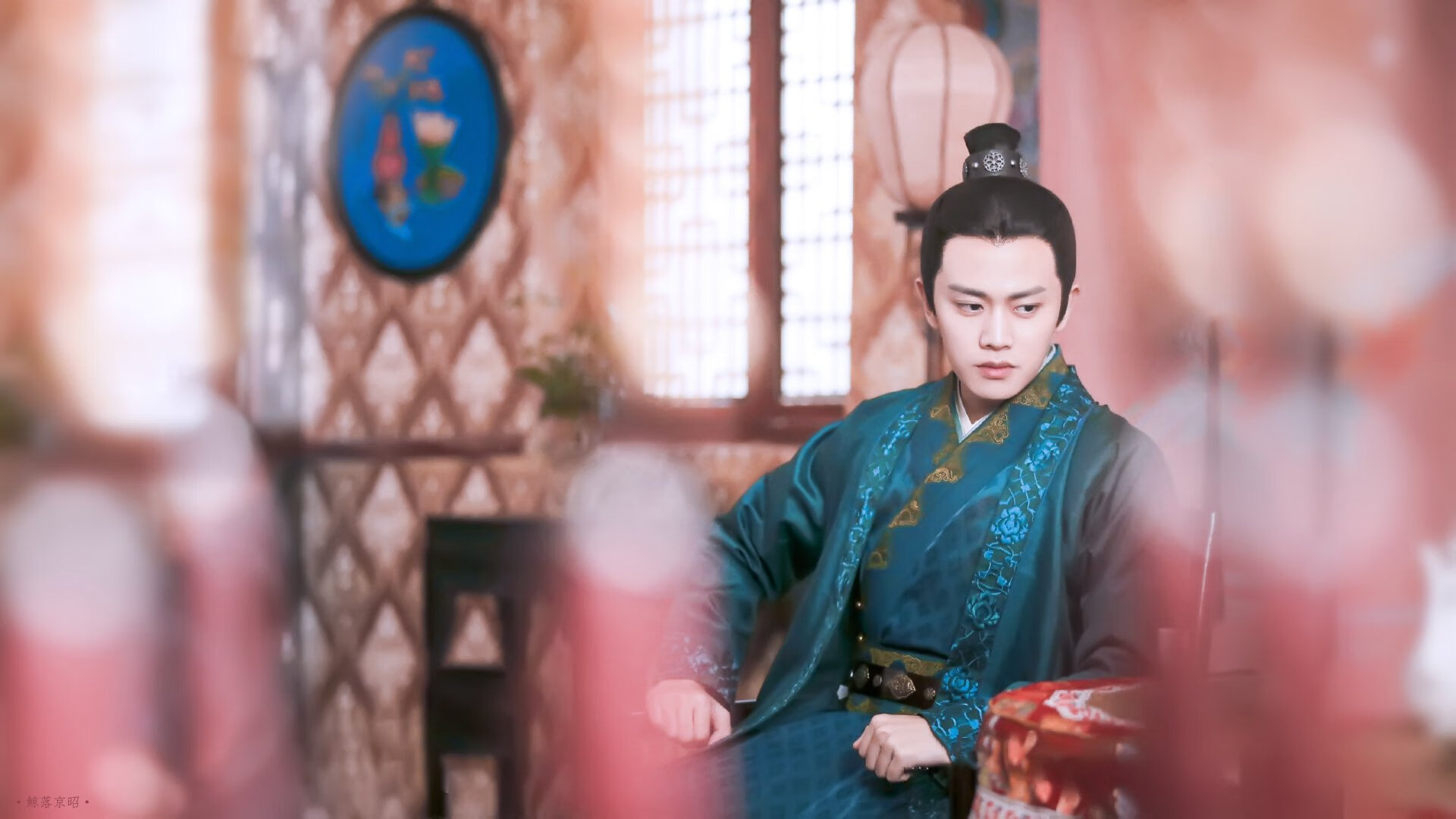 团队风暴与独舞华章,雄鹿碾压快船的背后,欧文用一场表演重释统治力