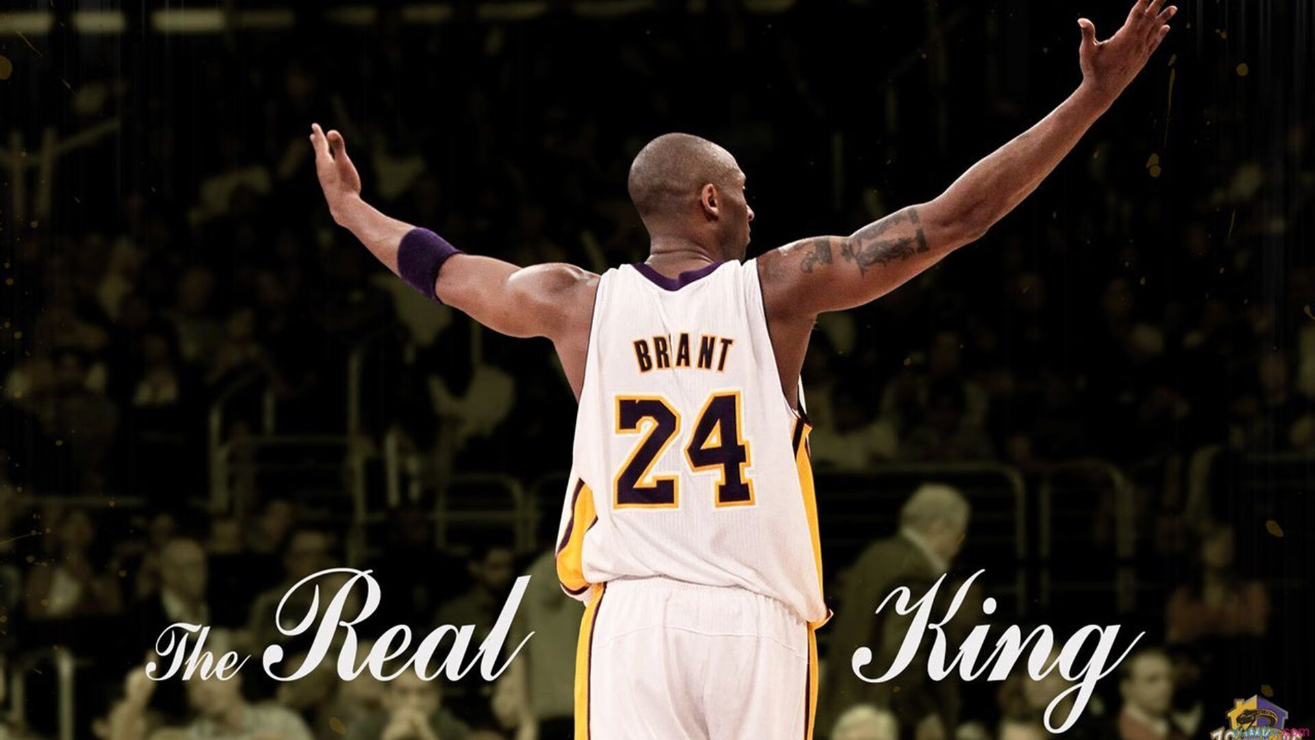 跨洋对决，当马刺银黑风暴遭遇广厦铁壁，利拉德用封神之战定义篮球无国界